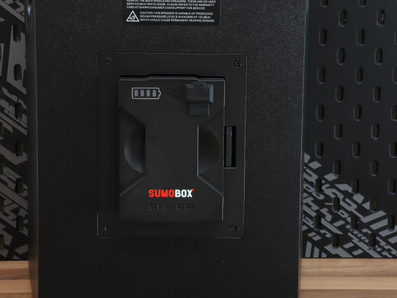 Soundbox Batterie durch Lautsprecher SAM CP-LS100 Devialet Sharp Sumobox portable.JPG